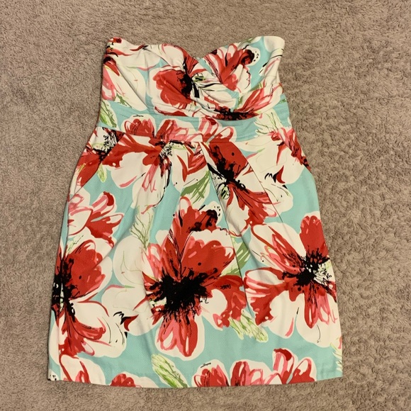 🎉 Host Pick🎉 Ricki’s - Tropical Strapless Summer Dress - Picture 2 of 7